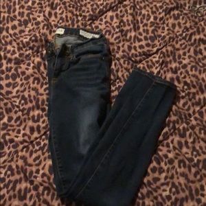 Darker Bullhead Denim Co. jeans 👖